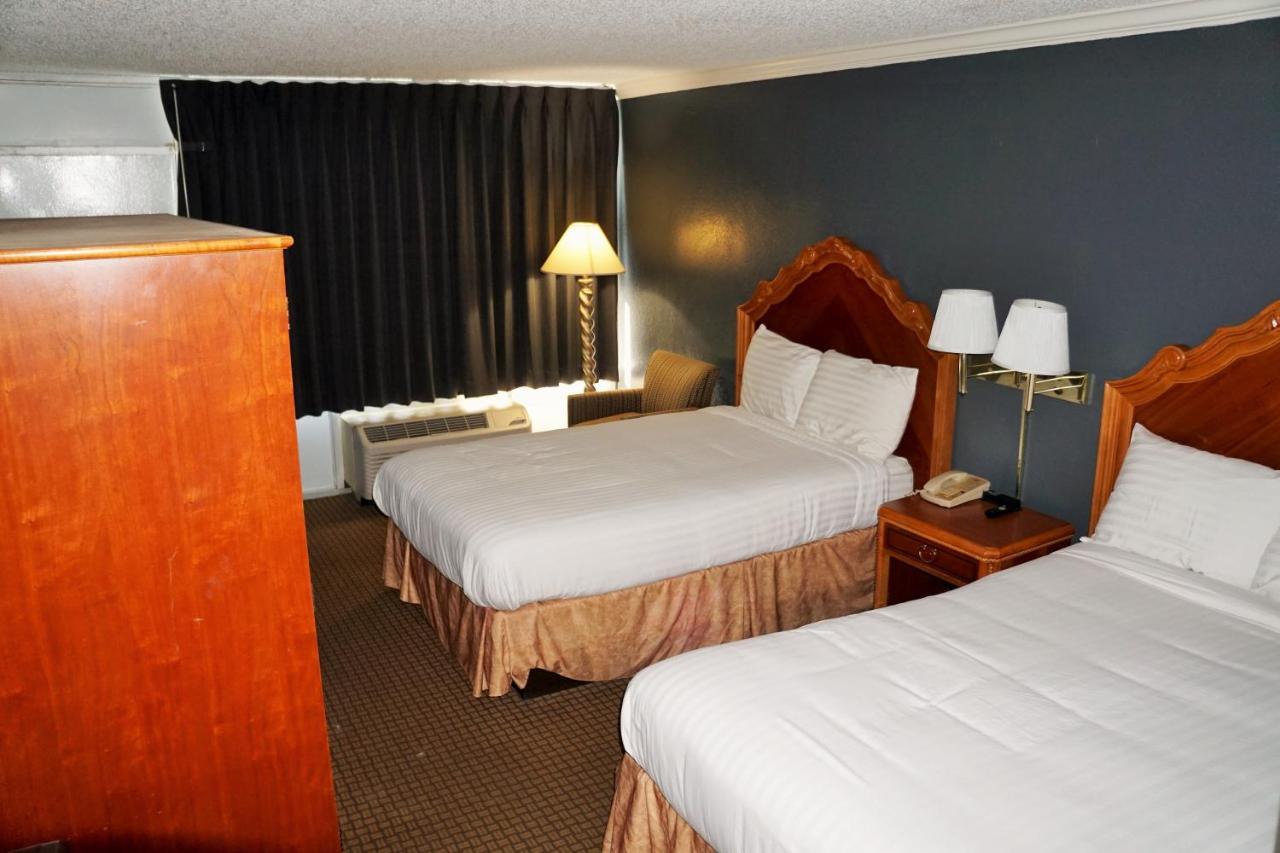 Hotel Elev8 Конро Екстер'єр фото