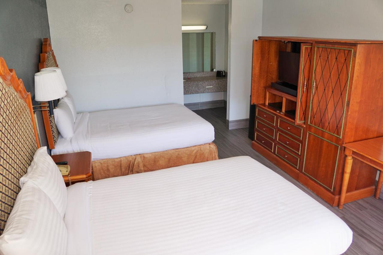 Hotel Elev8 Конро Екстер'єр фото