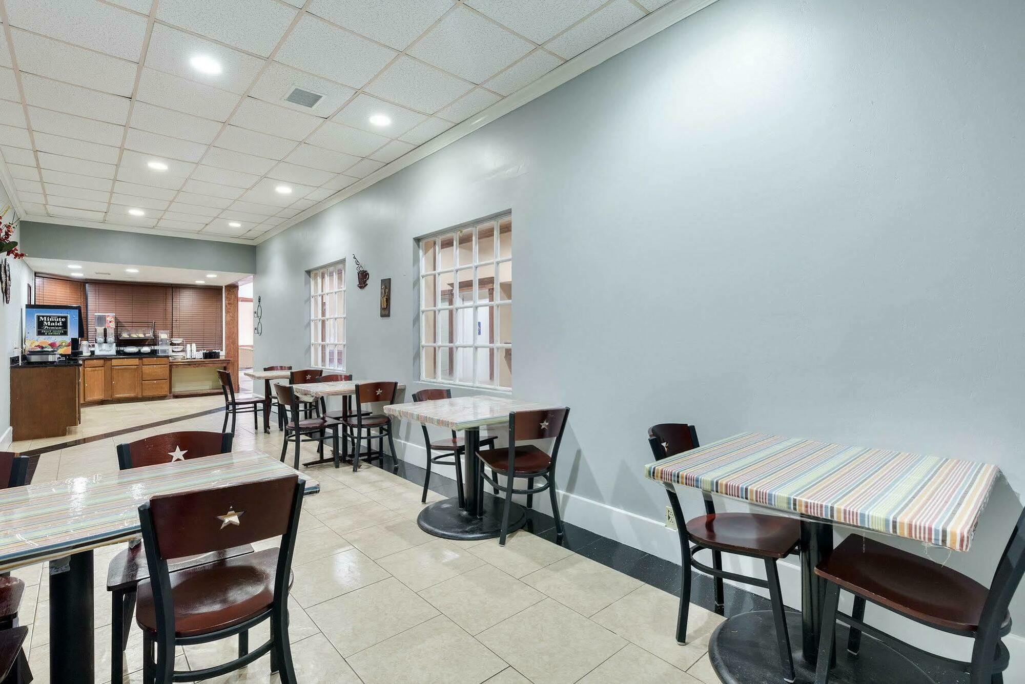 Hotel Elev8 Конро Екстер'єр фото