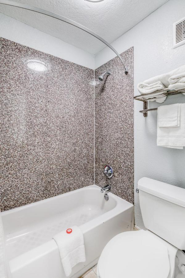 Hotel Elev8 Конро Екстер'єр фото